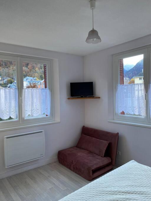 Appartement Au Centre Ville. Cauterets Exterior photo